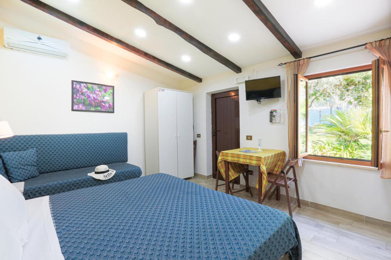 เรอแล อิล ฟรันโตโย Aparthotel มัสซาลูเบรนเซ ภายนอก รูปภาพ